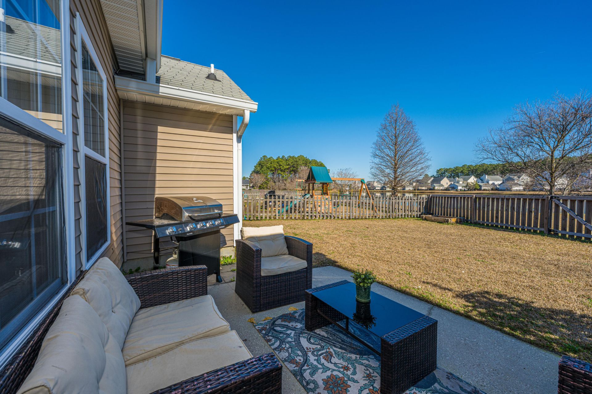 105 Avonshire Drive Photo 23