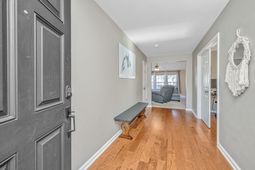 105 Avonshire Drive photo 4