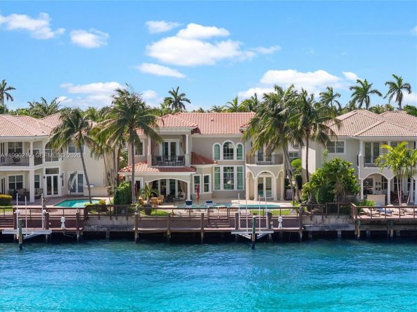 1495 Windjammer Way, Hollywood, FL 33019