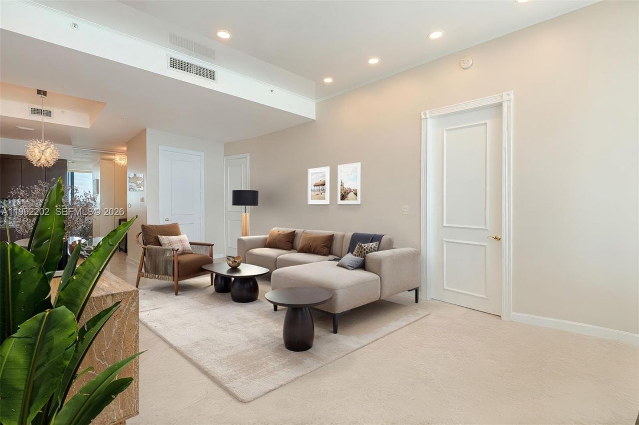 18101 Collins Ave , Unit 5104, Sunny Isles Beach, FL 33160 Photo