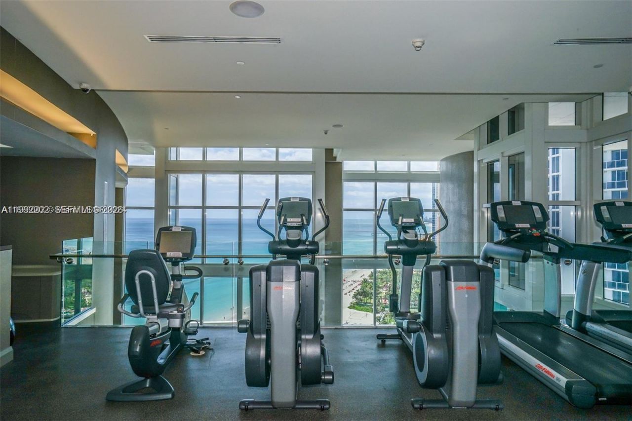 18101 Collins Ave , Unit 5104, Sunny Isles Beach, FL 33160 Photo