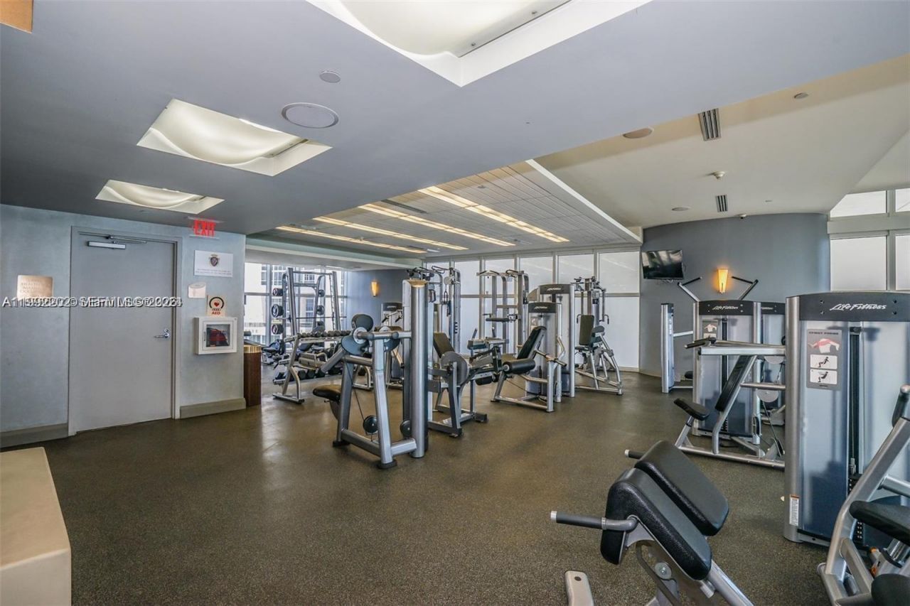 18101 Collins Ave , Unit 5104, Sunny Isles Beach, FL 33160 Photo