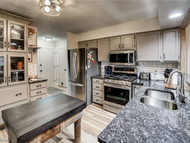 167 S Medina Line Road, Akron, OH 44321 Photo 25