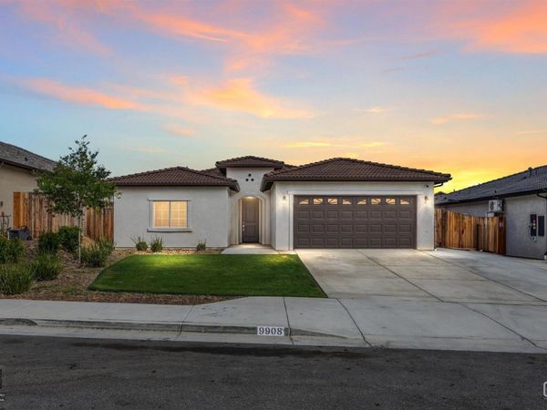 9908 Old Wood Drive, Bakersfield, CA 93306