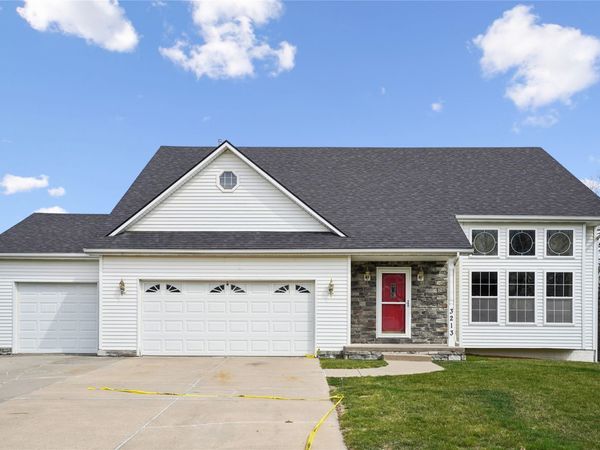3213 SW Coves Drive, Ankeny, IA 50023
