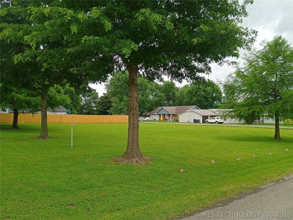 15 2nd, Warner, OK 74469