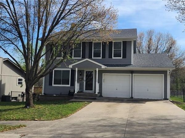 15801 E 2nd Street, Independence, MO 64050