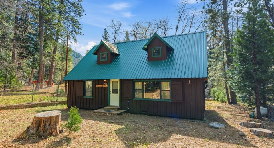 17 Squirrel Hollow, Sierra City, CA 96125 Photo