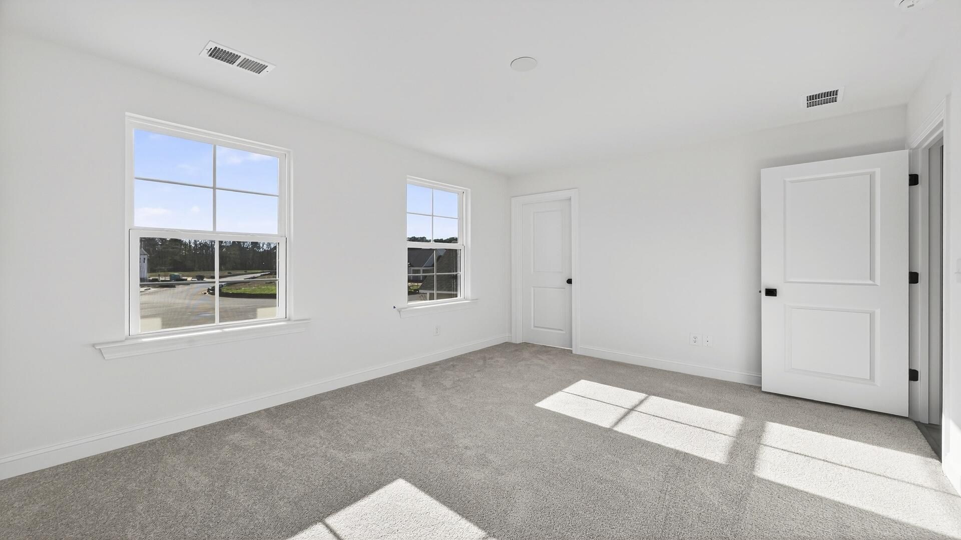 460 Cadbury Loop Photo 26