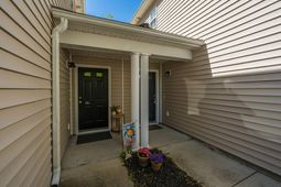 1104 Margle Way photo 4