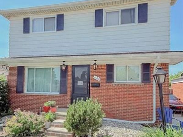 15257 Paris Street , Allen Park, MI 48101