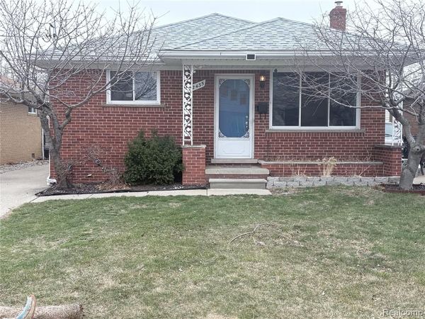 22435 Lange Street , St. Clair Shores, MI 48080