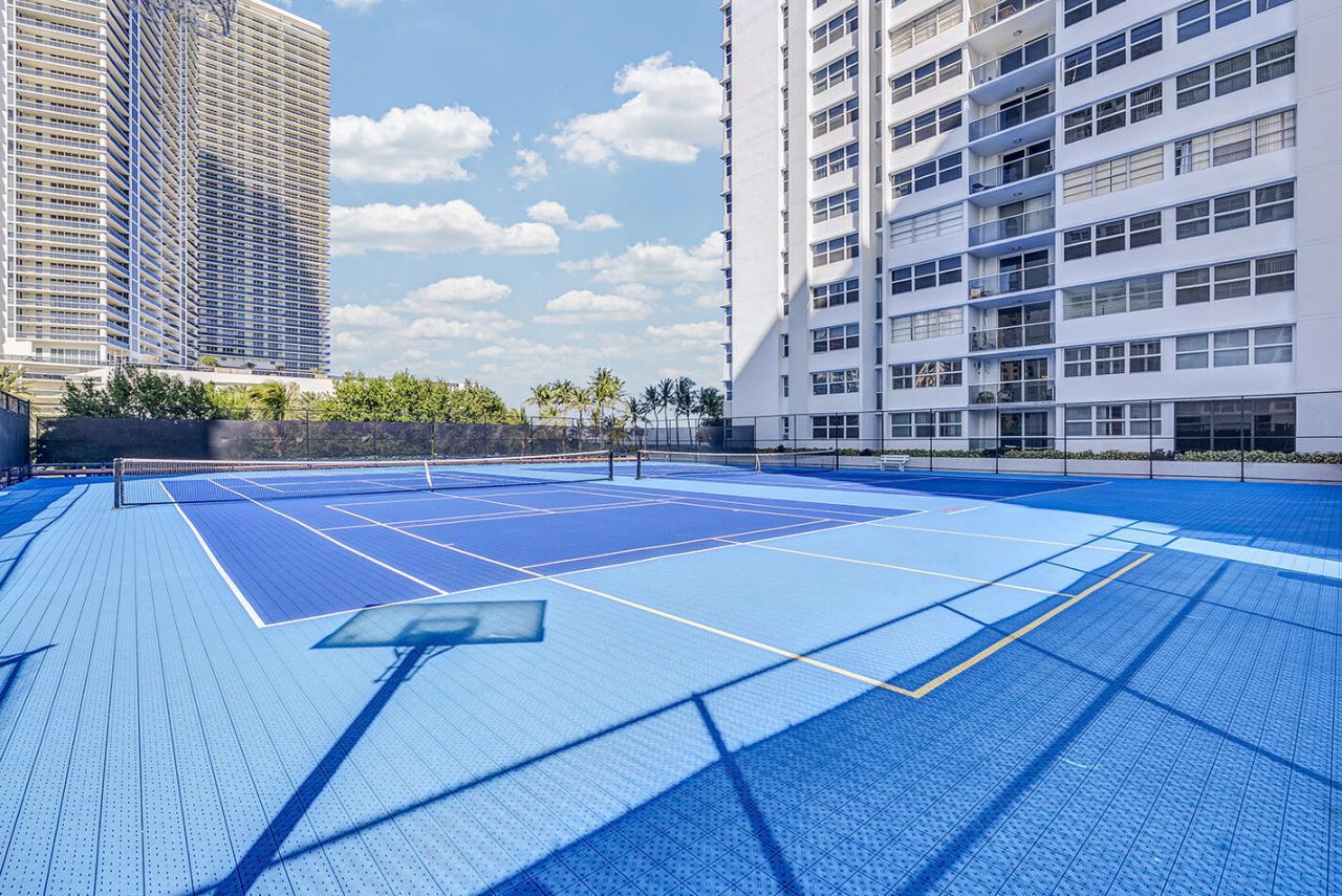 1904 S Ocean Drive, Unit 201, Hallandale Beach, FL 33009 Photo