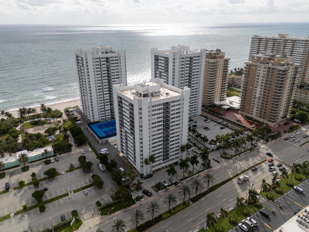 1904 S Ocean Drive, Unit 201, Hallandale Beach, FL 33009 Photo