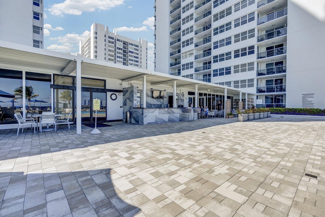 1904 S Ocean Drive, Unit 201, Hallandale Beach, FL 33009 Photo