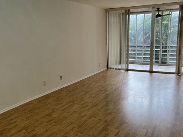 9470 Live Oak Place, Unit 204, Davie, FL 33324