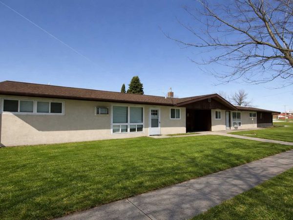 1811 9th Avenue S, Moorhead, MN 56560