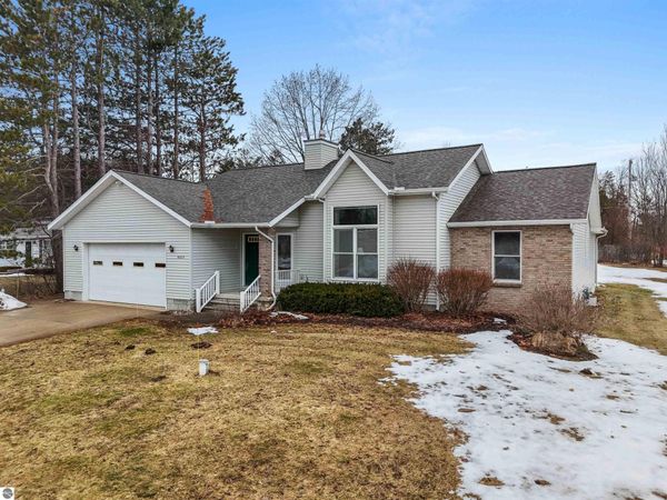 4327 Benson Road, Cadillac, MI 49601