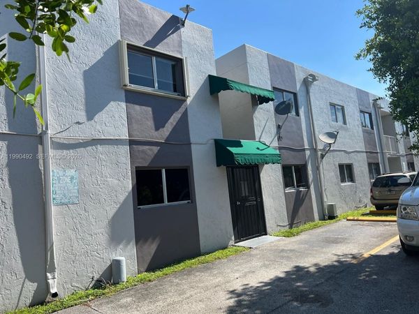 2565 W 56th St , Unit 209, Hialeah, FL 33016