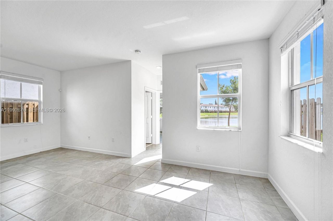 2300 NW 130th St, Miami, FL 33167 Photo