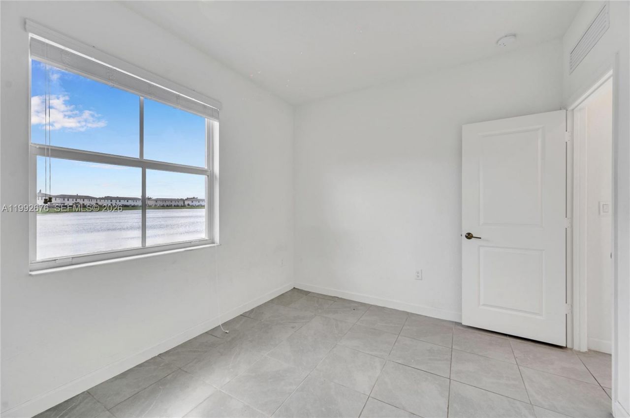 2300 NW 130th St, Miami, FL 33167 Photo