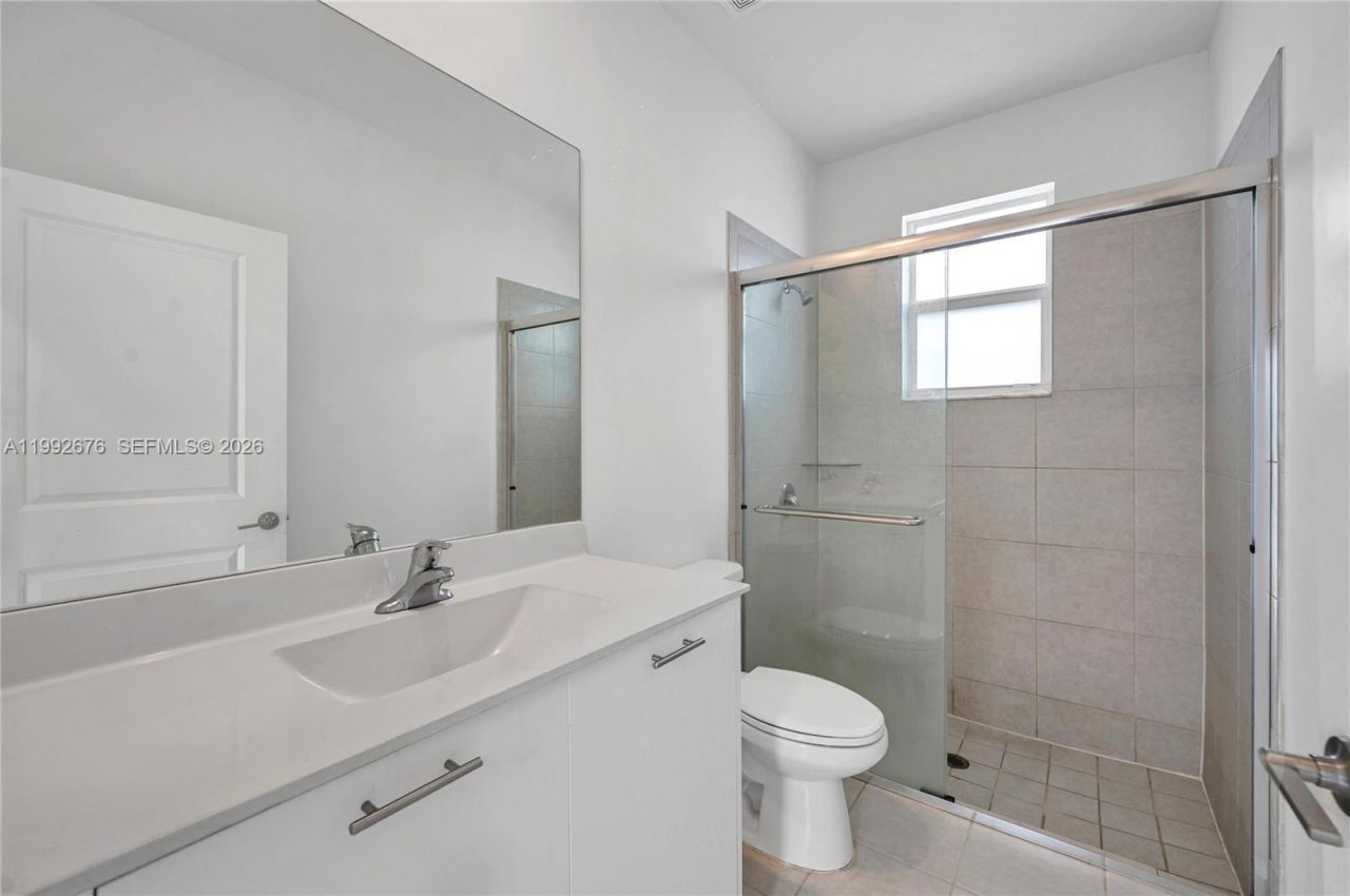 2300 NW 130th St, Miami, FL 33167 Photo
