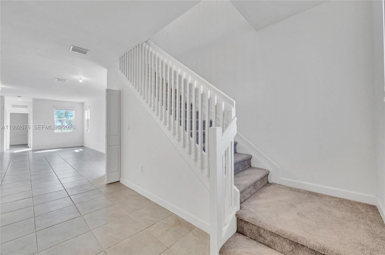 2300 NW 130th St, Miami, FL 33167 Photo