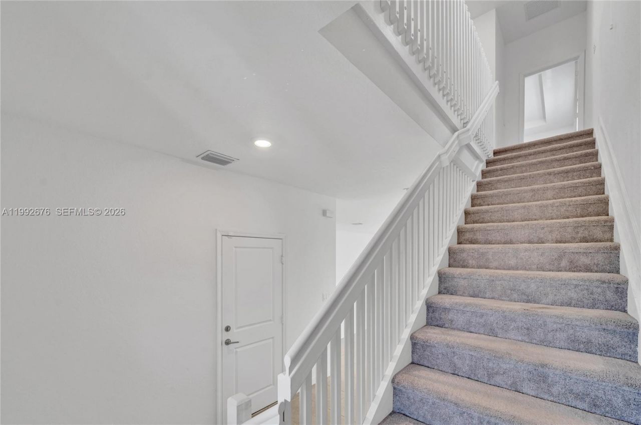 2300 NW 130th St, Miami, FL 33167 Photo