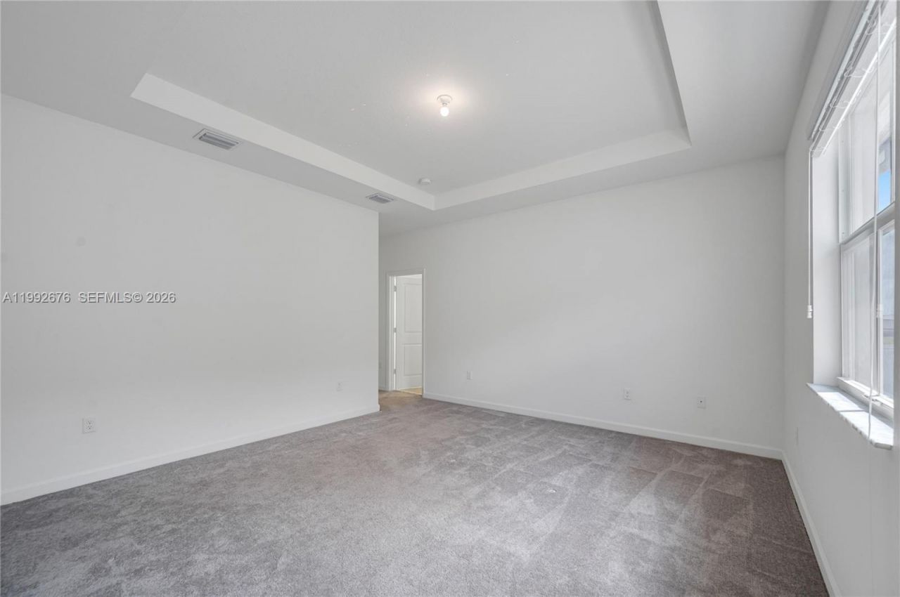 2300 NW 130th St, Miami, FL 33167 Photo