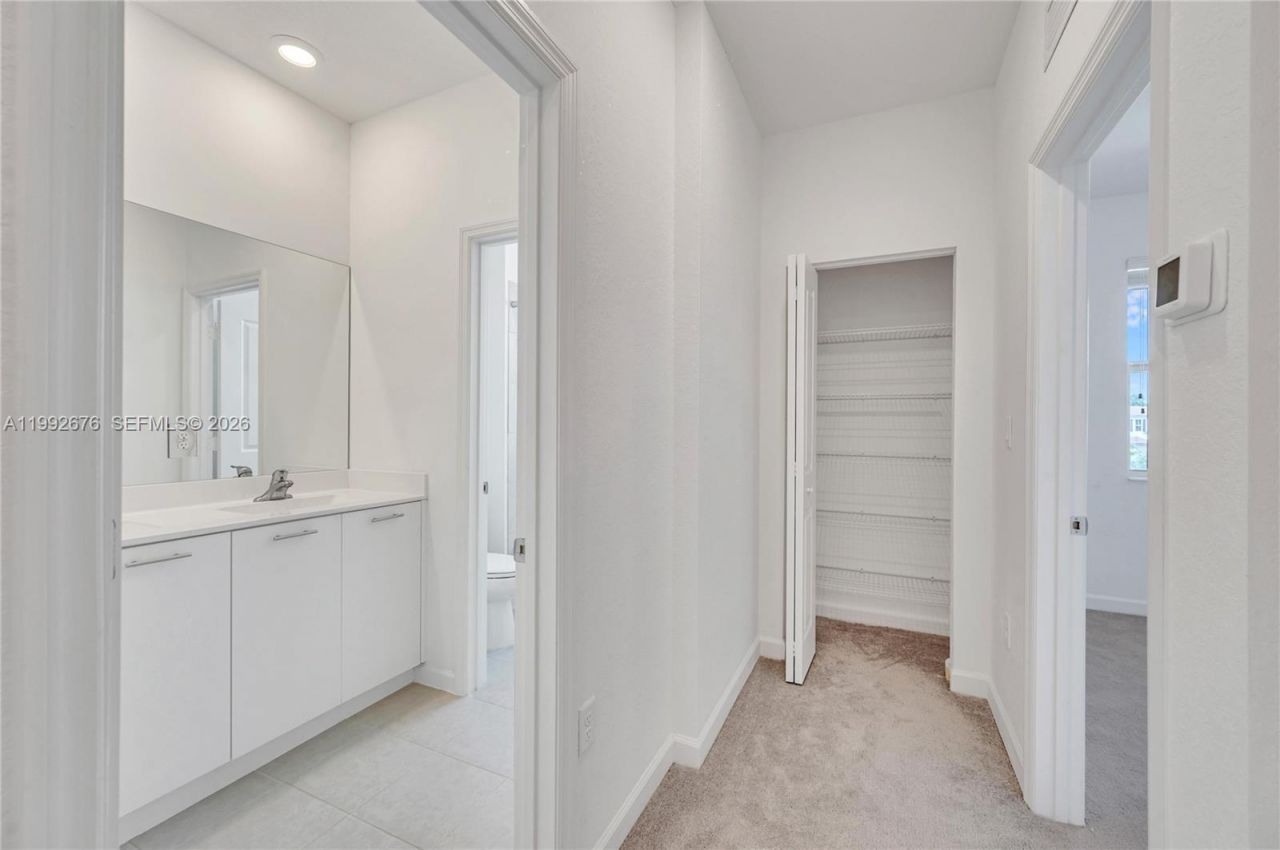 2300 NW 130th St, Miami, FL 33167 Photo