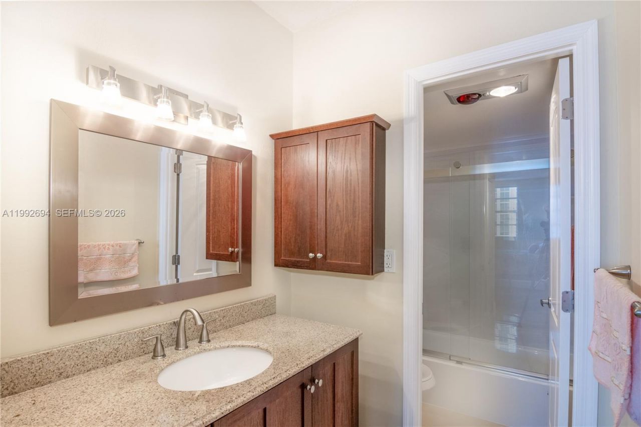 1965 S Ocean Dr, Unit 9F, Hallandale Beach, FL 33009 Photo