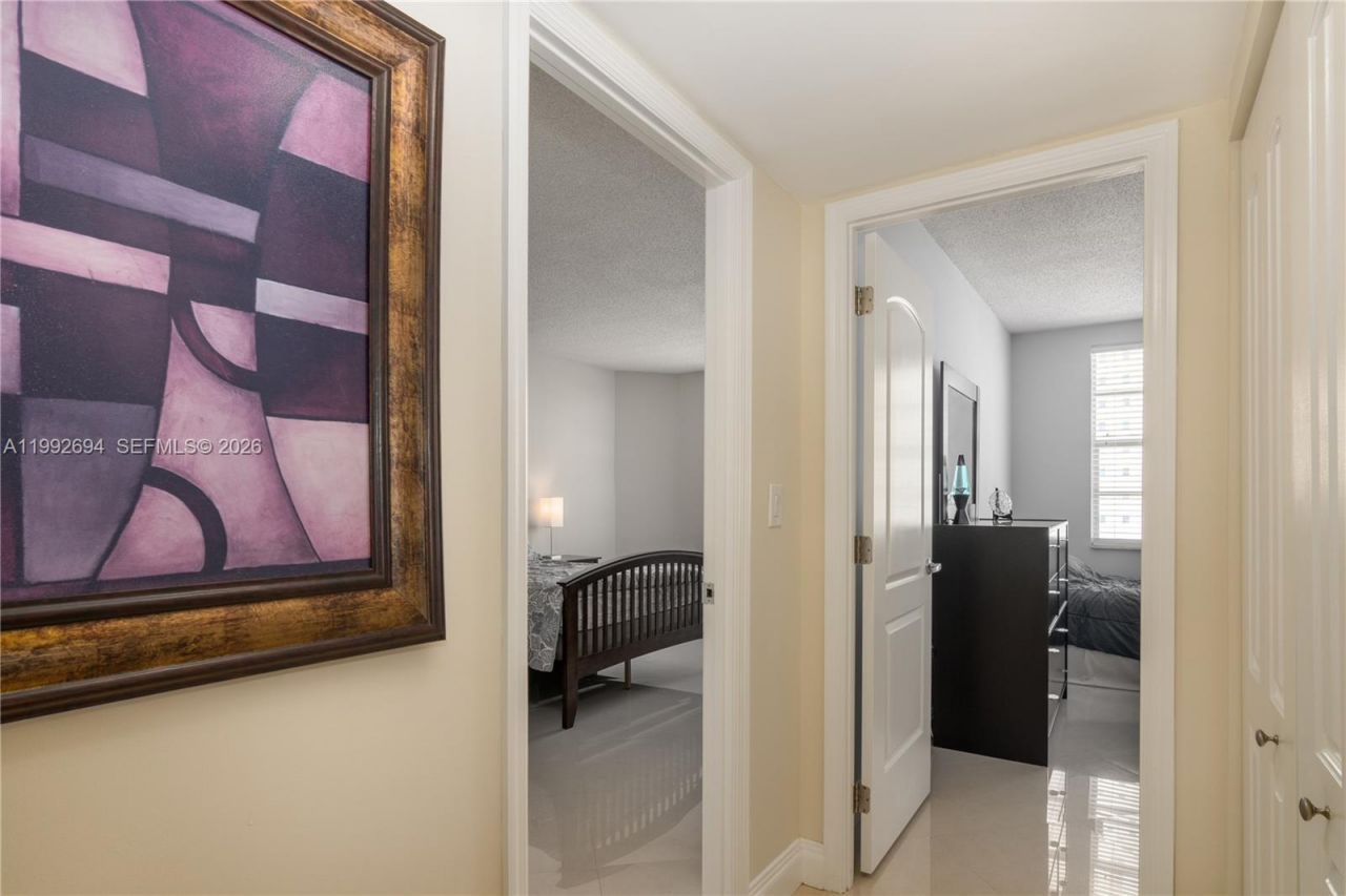 1965 S Ocean Dr, Unit 9F, Hallandale Beach, FL 33009 Photo