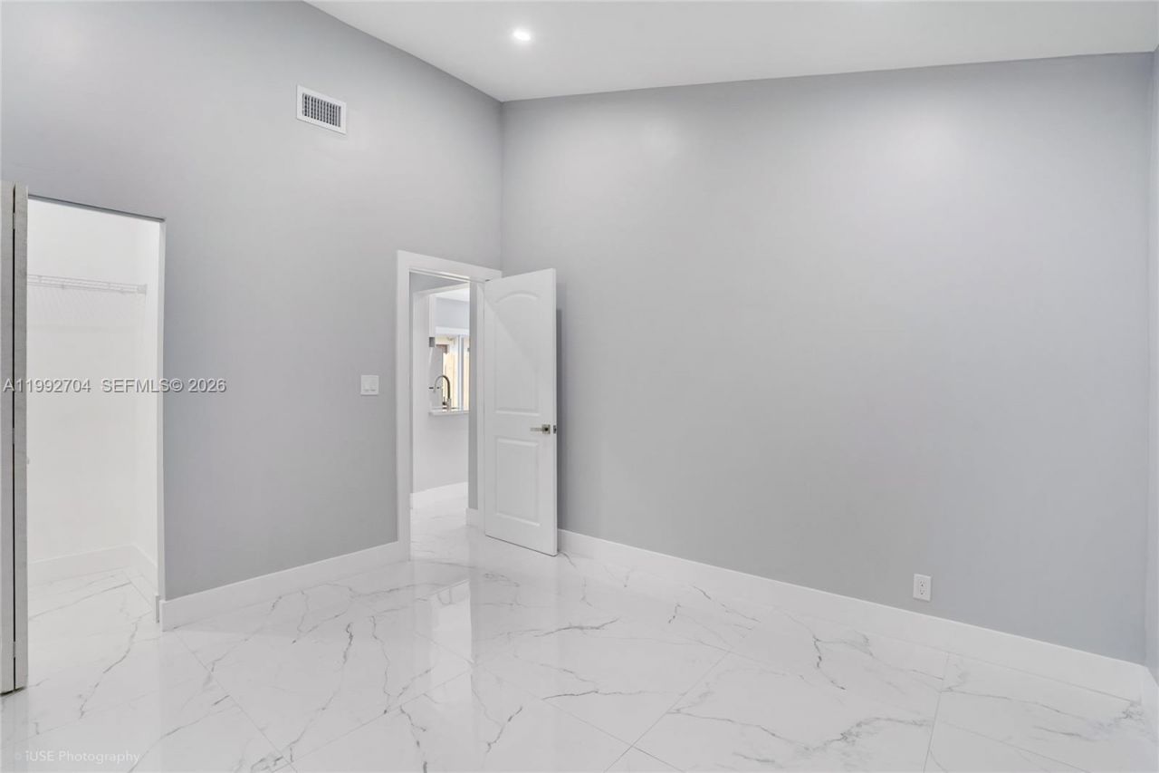 907 SW 15th Ter, Unit 1-2, Fort Lauderdale, FL 33312 Photo