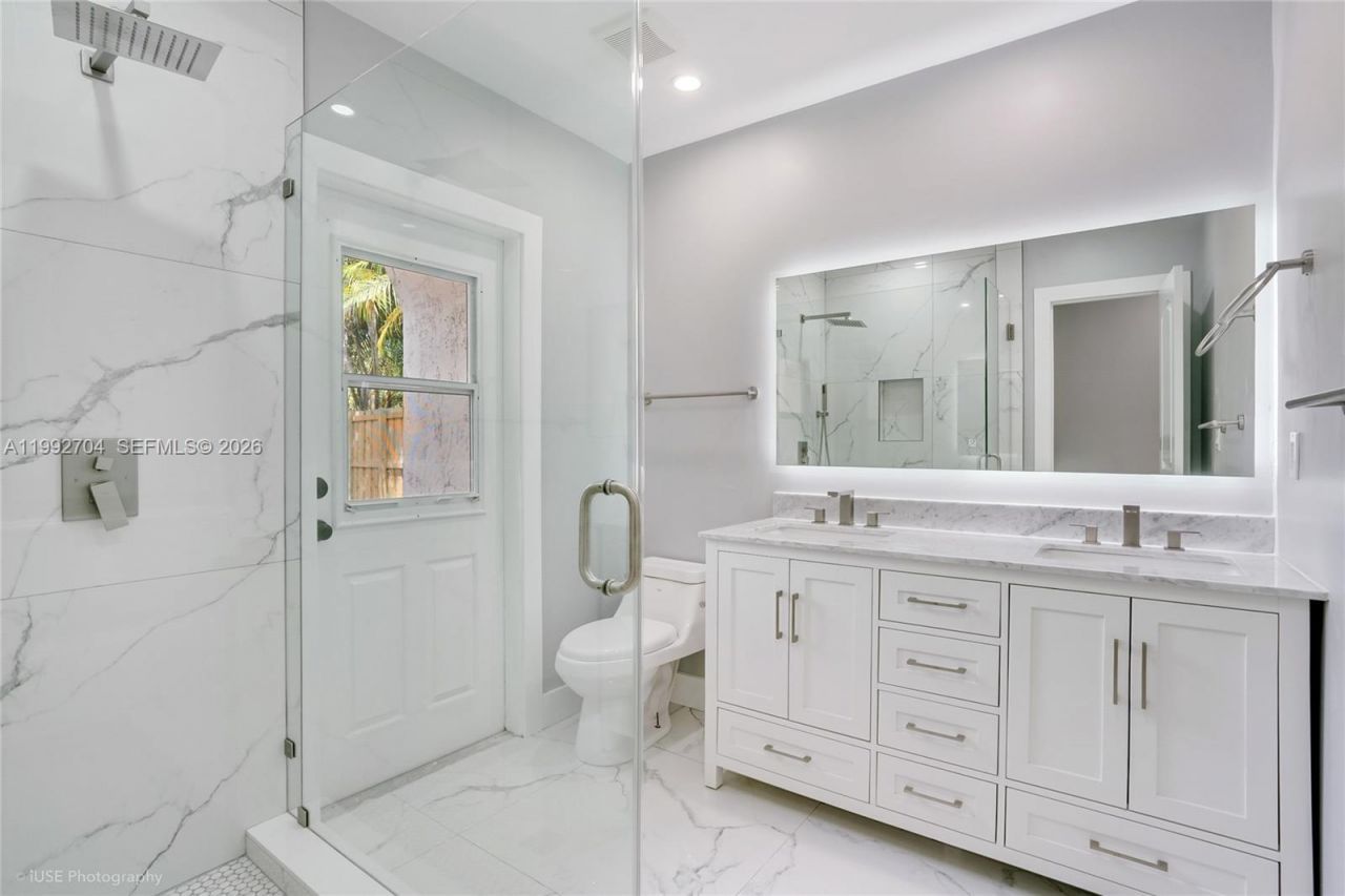 907 SW 15th Ter, Unit 1-2, Fort Lauderdale, FL 33312 Photo