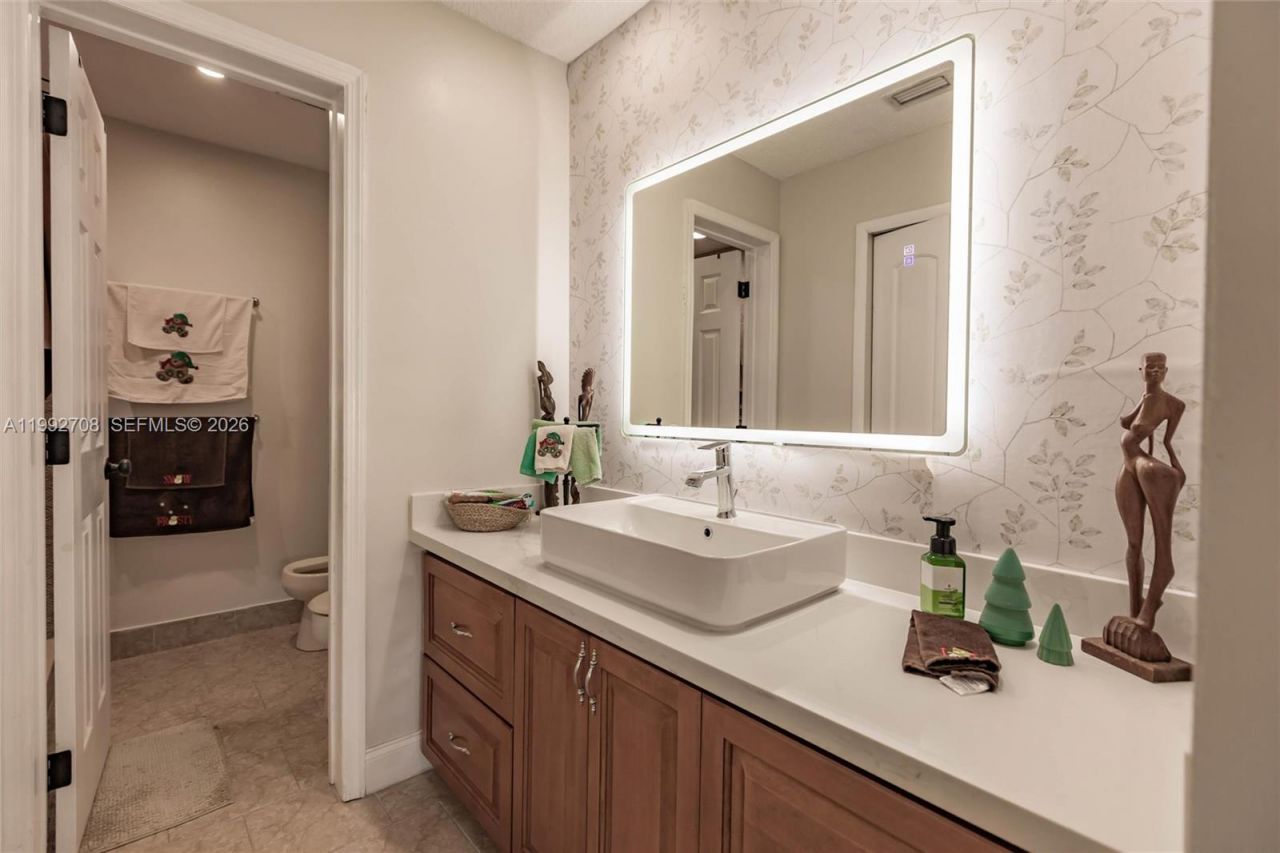 9404 SW 8th Ter , Unit 9404, Miami, FL 33174 Photo