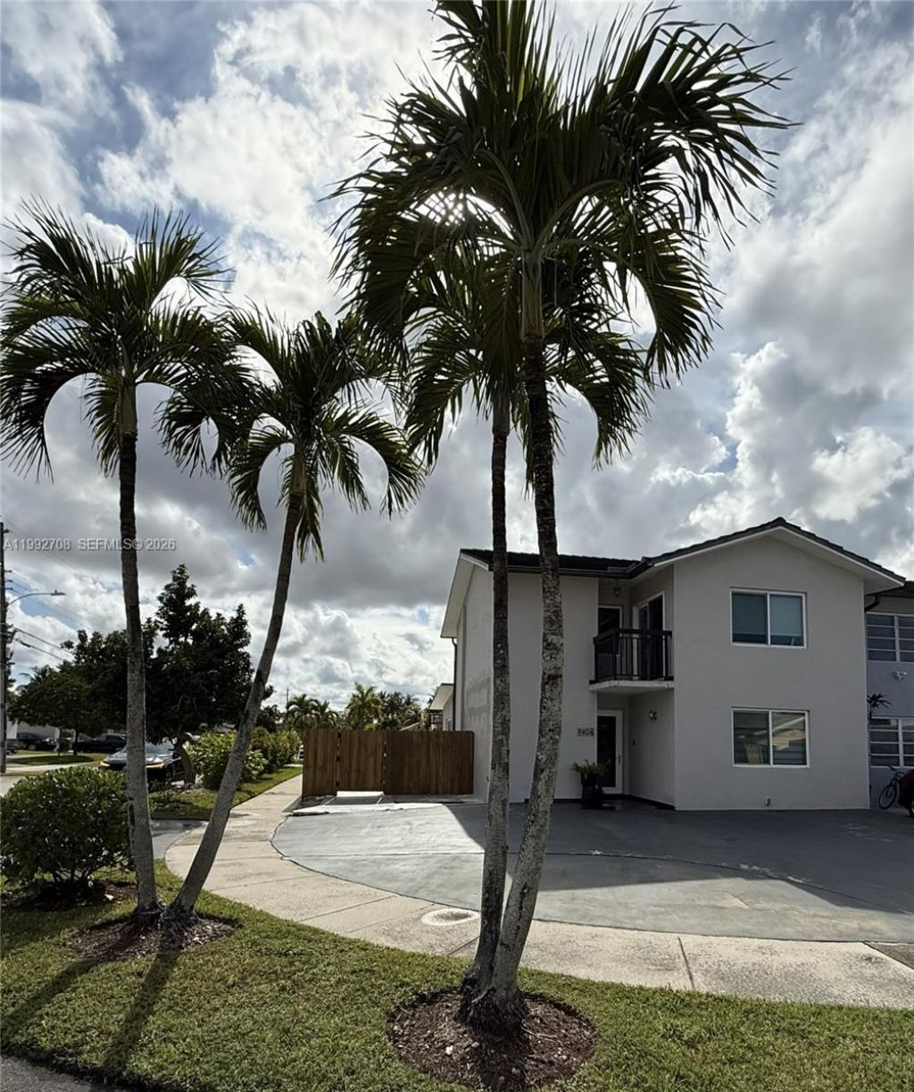 9404 SW 8th Ter , Unit 9404, Miami, FL 33174 Photo