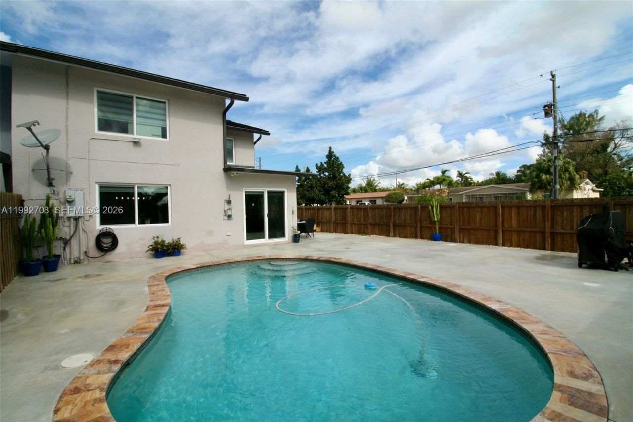 9404 SW 8th Ter , Unit 9404, Miami, FL 33174 Photo