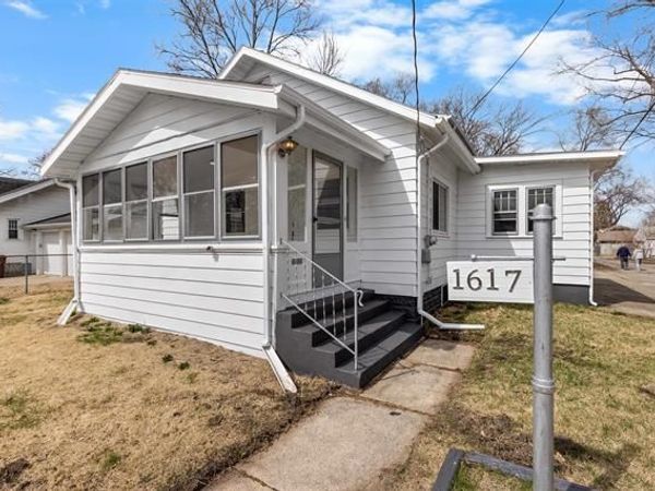 1617 CUSTER Avenue, Rockford, IL 61103