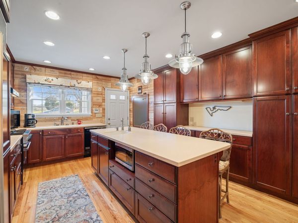 743 53rd Street , Des Moines, IA 50312