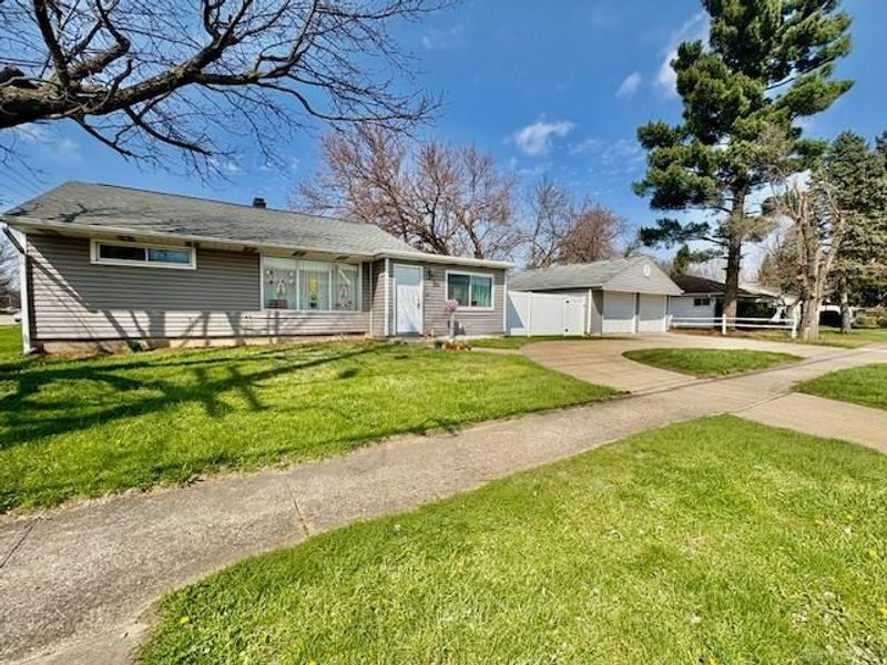 2151 S Smithville Road, Kettering, OH 45420 Photo 3