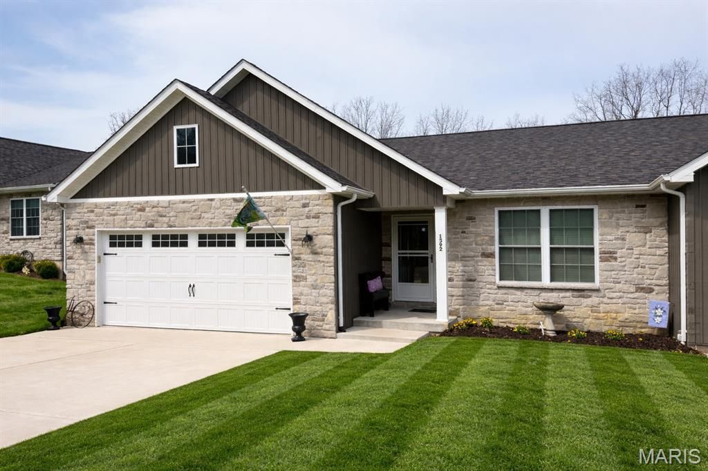 1592 Hickory Landing, De Soto, MO 63020 Main Photo