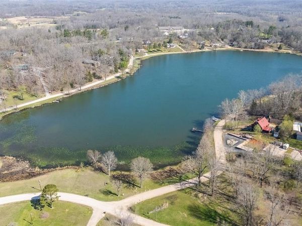 685 Radcliff Lane , Poplar Bluff, MO 63901