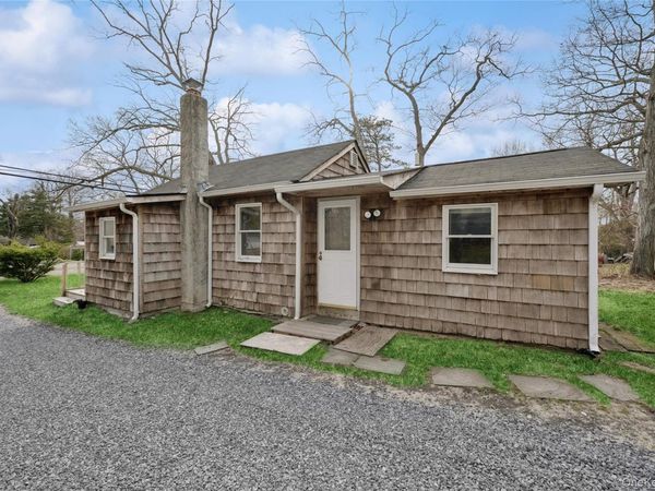 1278 W Main Street, Riverhead, NY 11901