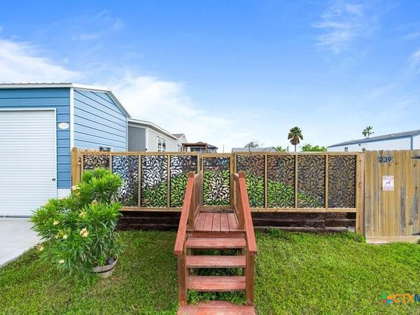 239 Allen M Parks, Rockport, TX 78382