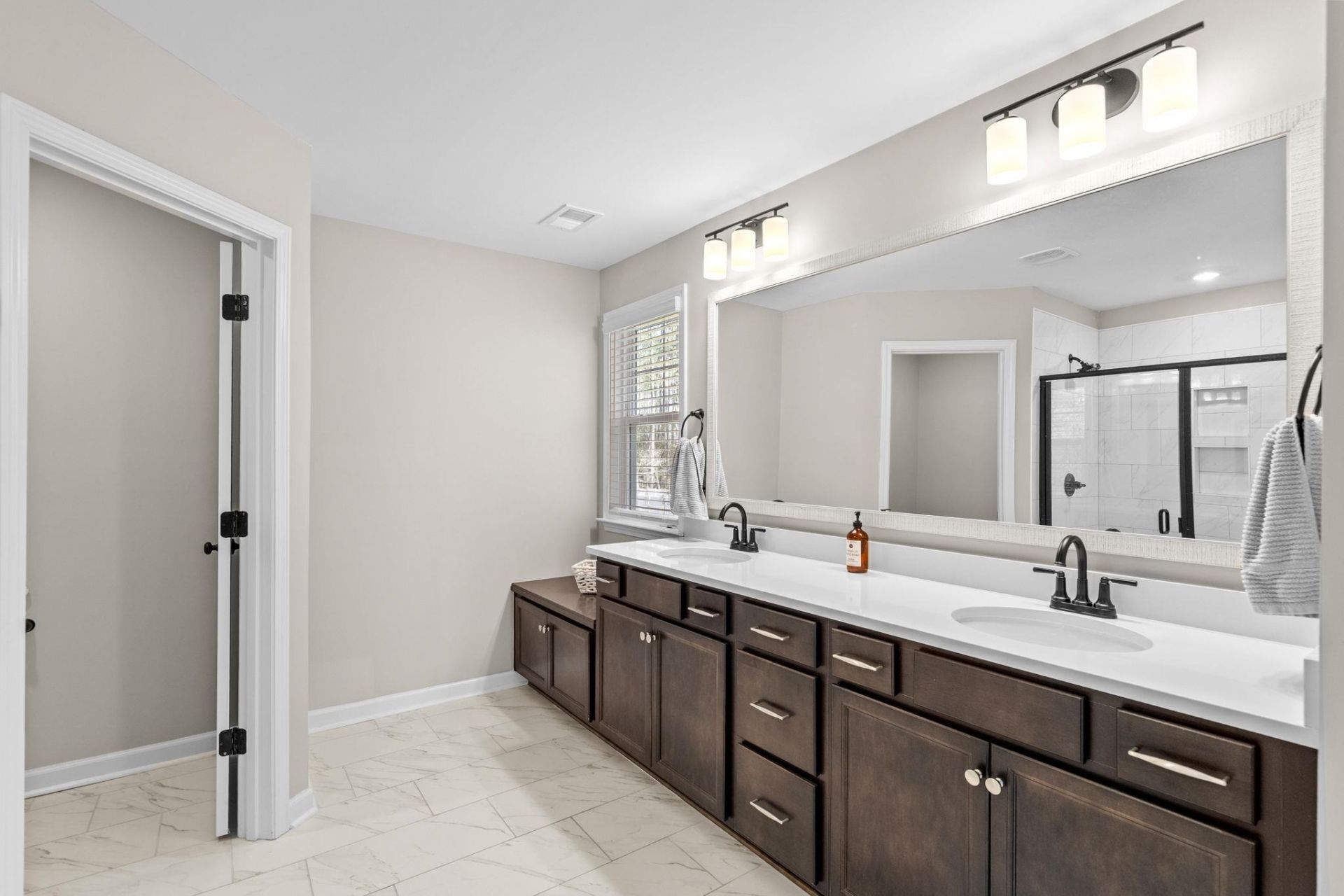 136 Azure Loop  Photo 34