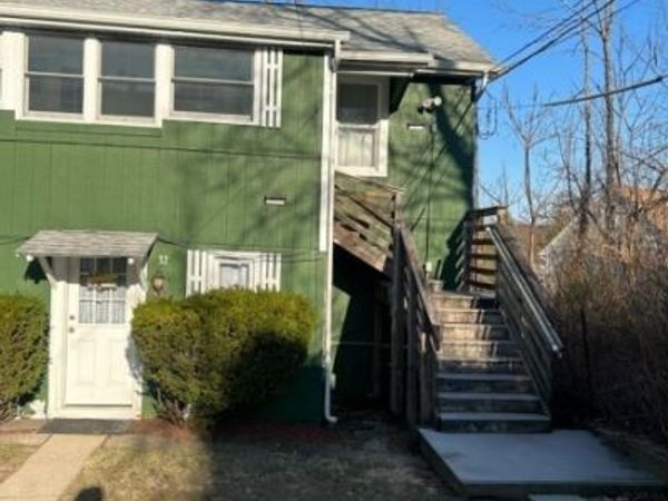 32 S Gifford St, Butler, NJ 07405