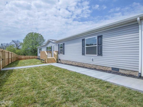 103 Johnson Drive, Lenoir City, TN 37771