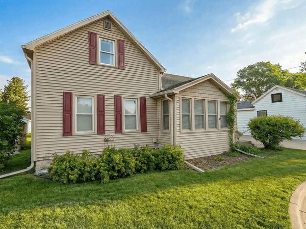 636 W 7TH AVENUE, Oshkosh, WI 54902