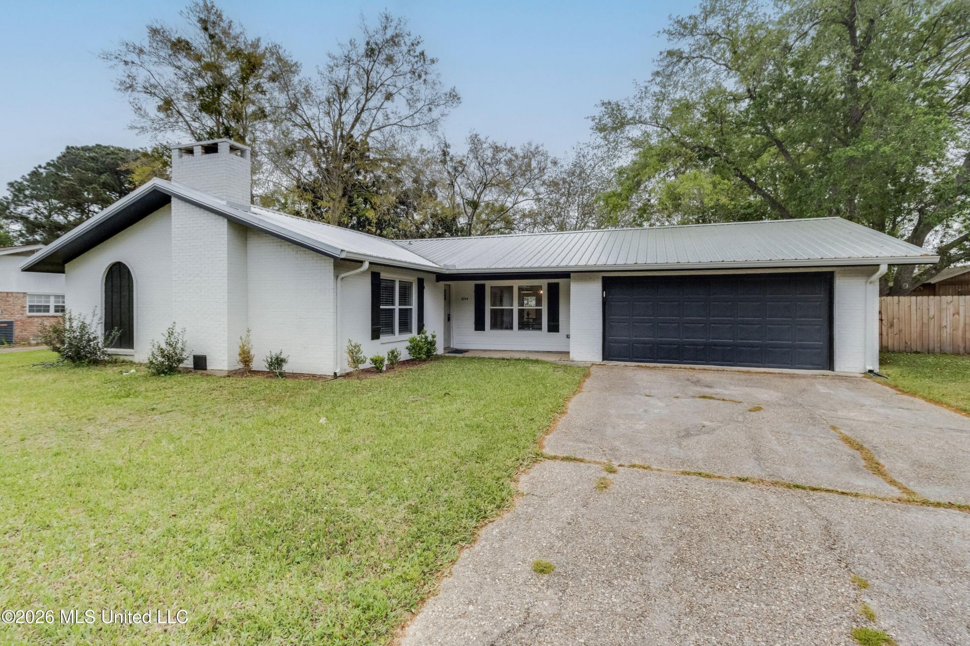 3244 Nottingham Road, Ocean Springs, MS 39564 Main Photo