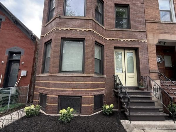 856 N Wolcott Avenue , Chicago, IL 60622
